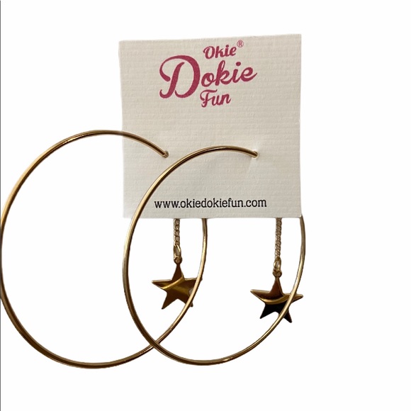 Only 1 Left 🔥 Stars ⭐️ in Oversized Hoop Earrings - Picture 2 of 4